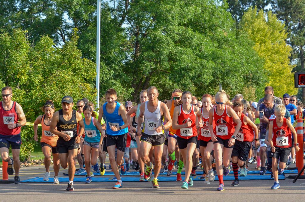 People running from starting line